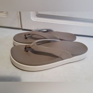 Olukai Nu'a Pi'o Taupe Flip Flops